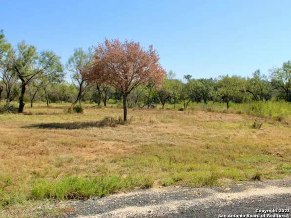186 E Short Meadow Drive LOT 108, Lytle, TX 78052