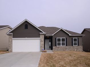 4602 Hansen Ave, Papillion, NE 68133