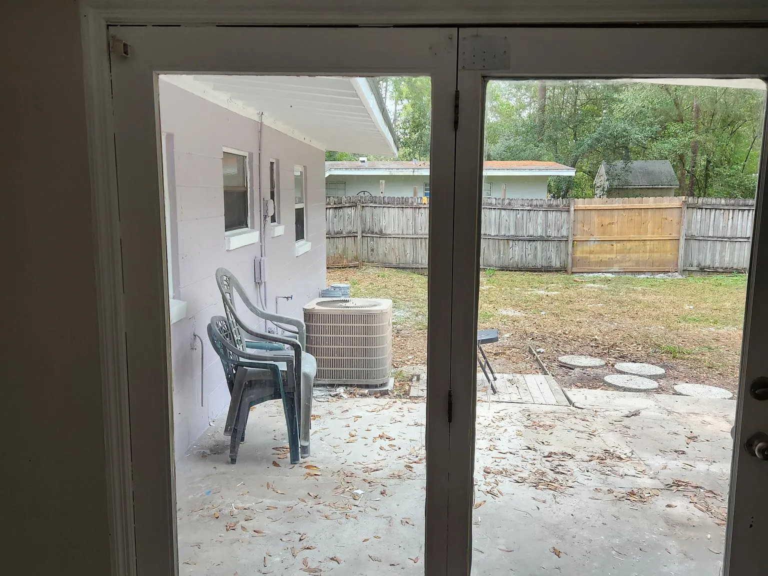 4 bed, 1.5 bath, 1401 sqft, $1,785 — Photo 1