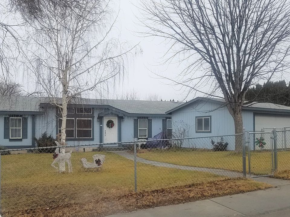 2nd image of 406 SW Willow Fork Dr
