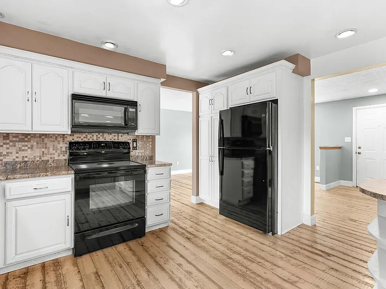 6893 Gray Cir — Photo 11