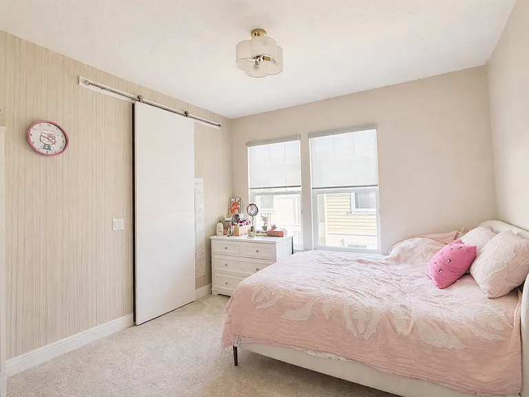 3229 W Horatio St — Photo 11