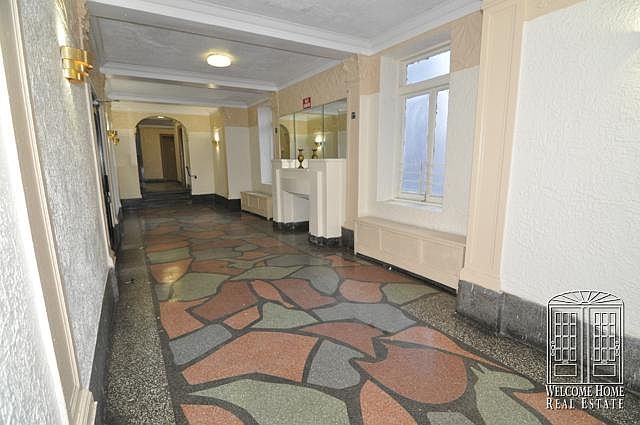 1st image of 4129 46th St APT 6f