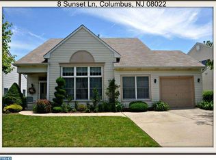 8 Sunset Ln, Columbus, NJ 08022