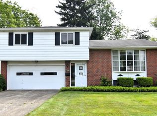 6531 Arbordale Ave, Solon, OH 44139