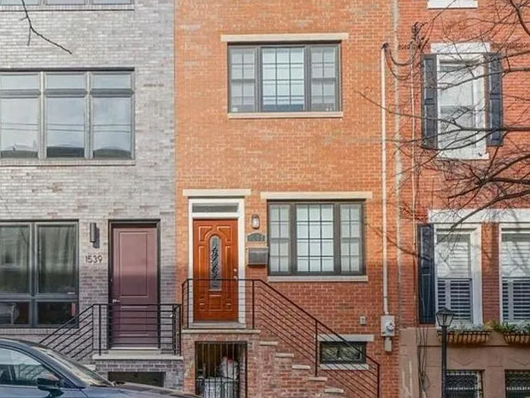 1537 Dickinson St — Photo 1