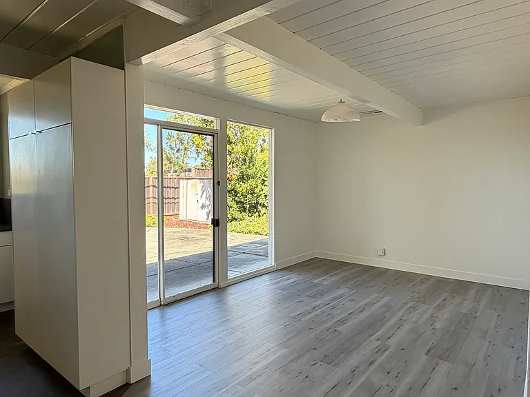 3712 Redwood Cir — Photo 8