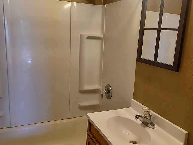 1922 Franklin St #1922 — Photo 5
