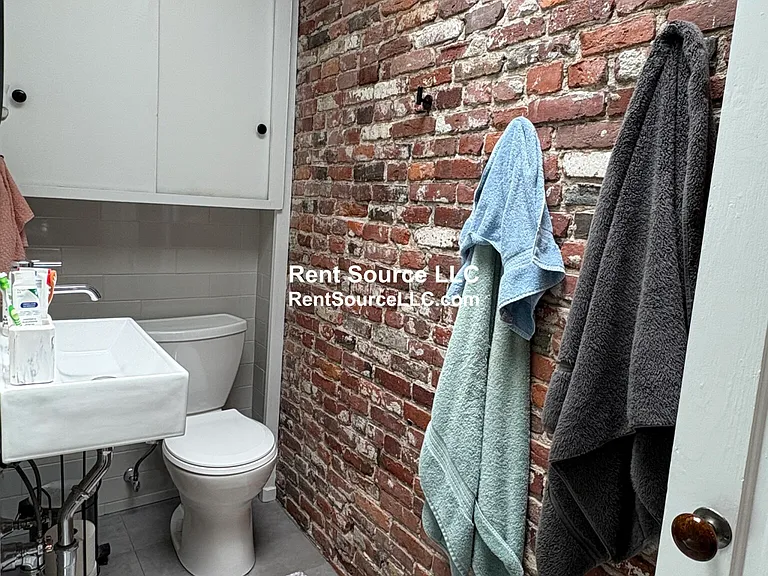 34 Wyatt St — Photo 26