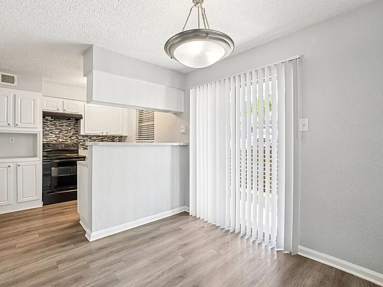 Don't Miss Out Biltmore Homes Leasing Fast — Photo 42