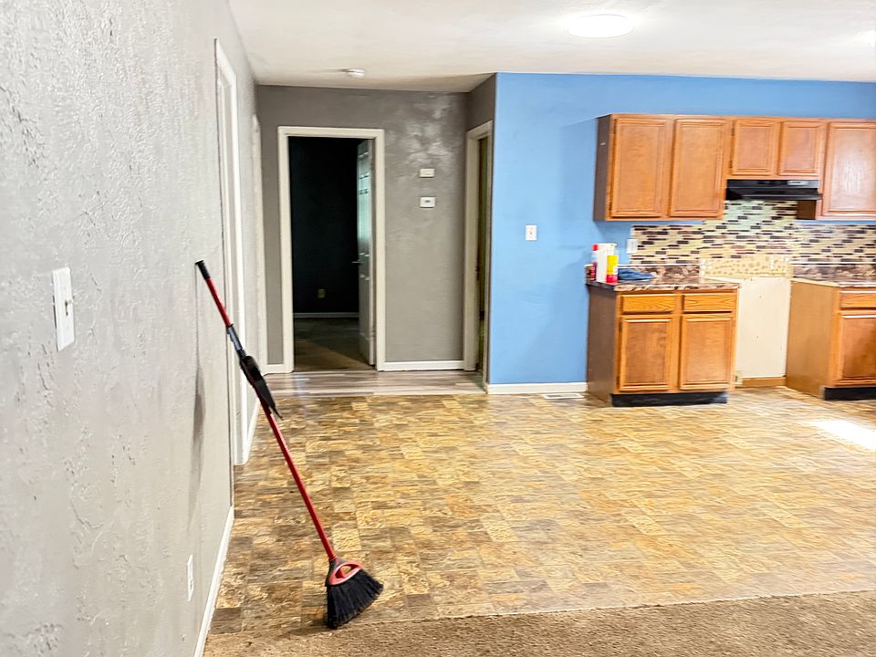 2nd image of 17 N 9th St #17