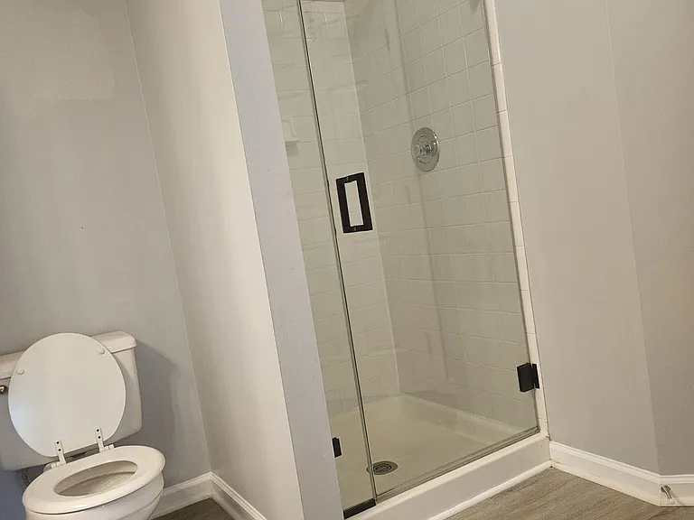 5650 Wade Ct #L — Photo 10