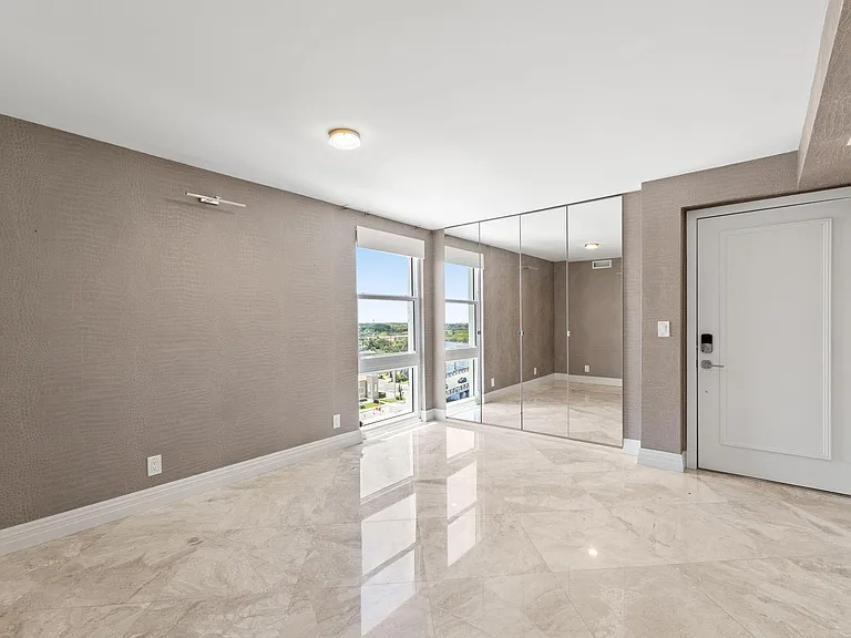 3901 S Flagler Dr #1002 — Photo 25