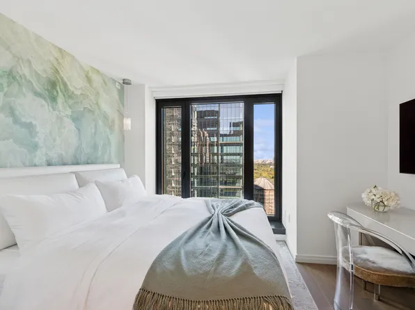 111 West 56th Street image 5 of 11