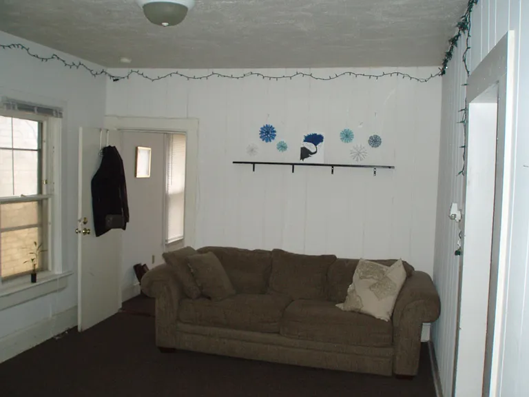 521 State St — Photo 28