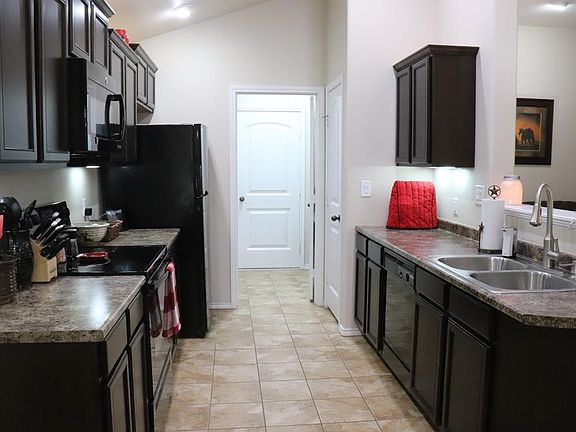 3rd image of 9309 Hawthorne Ct