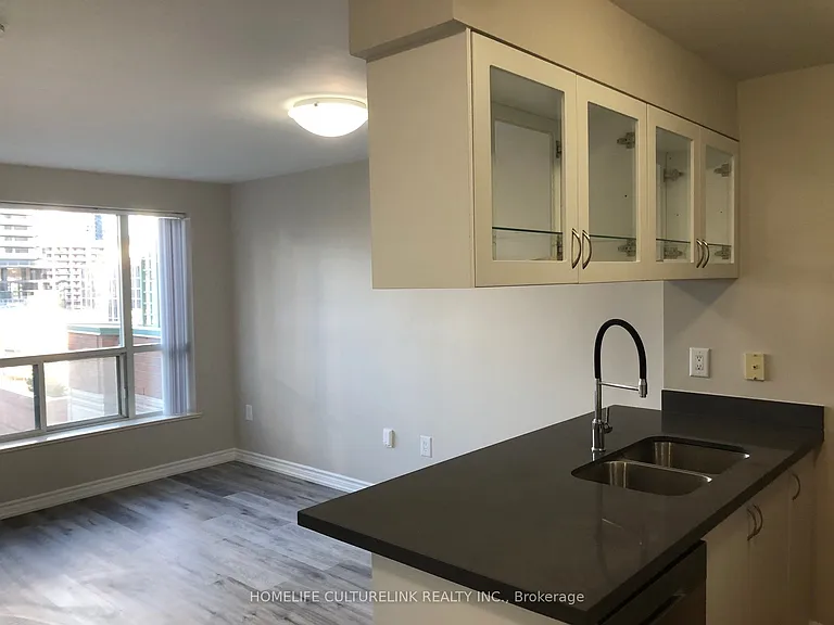 889 Bay St #801 — Photo 2