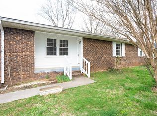 315 Lucky Debonair Dr, Hopkinsville, KY 42240