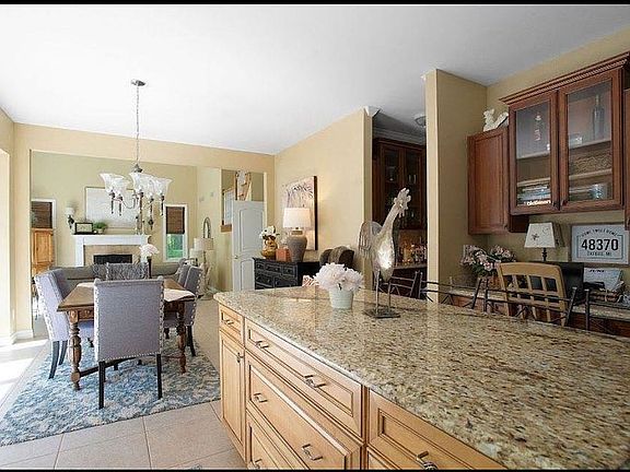 3rd image of 2517 White Pine Dr