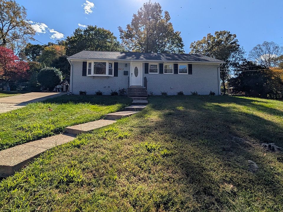 Welcome to 7410 Long Pine Dr!