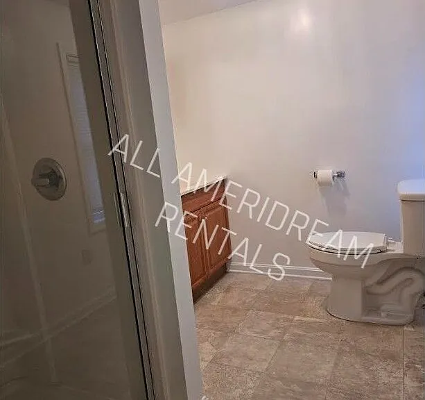 17A Locust St #2 — Photo 3