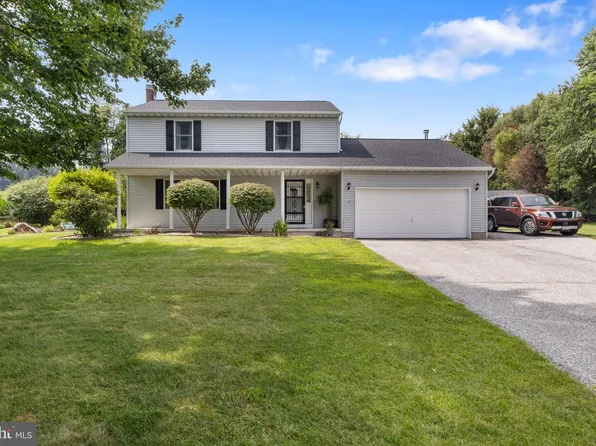 12156 Cross Roads Ave, Felton, PA 17322