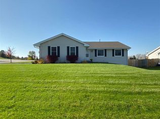 6024 Quarry Dr, Loves Park, IL 61111