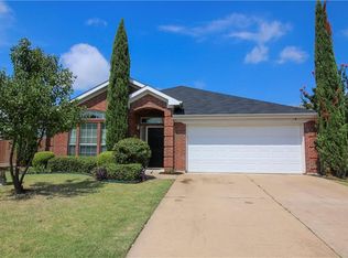 5021 Lake Valley Ct, Fort Worth, TX 76123