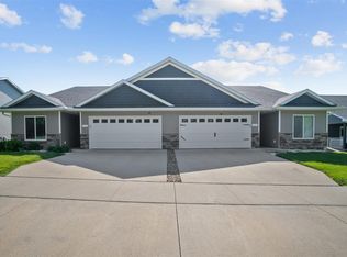 606 Deer View Ave, Tiffin, IA 52340