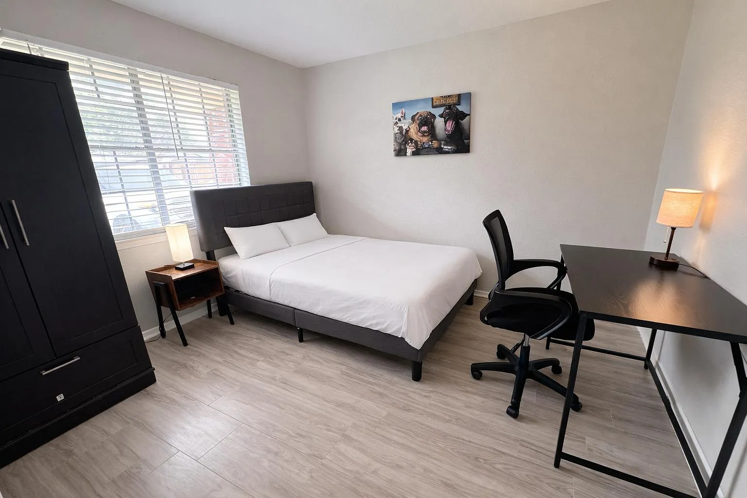 4 bed, 2.0 bath, 1255 sqft, $689 — Photo 1