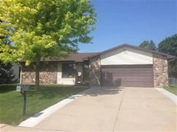 4718 Avenue E, Kearney, NE 68847