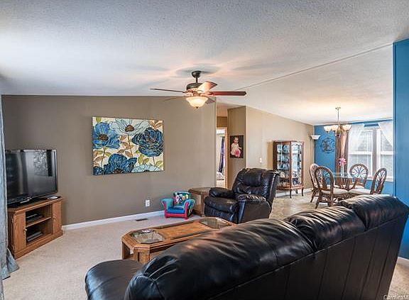 3rd image of 1017 Caldon Dr #77