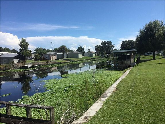 3rd image of 1527 Lake Drive