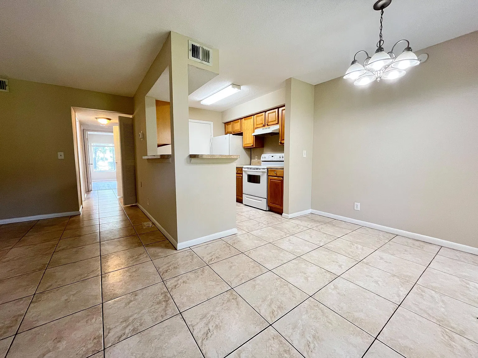 815 W Boynton Beach Blvd — Photo 4