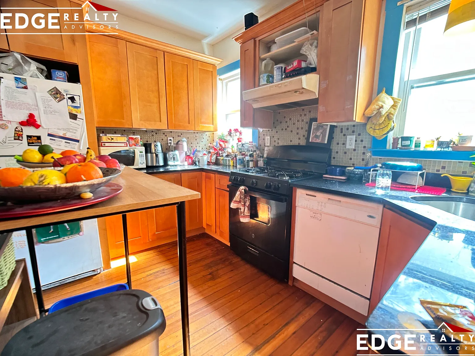 3 bed, 1400 sqft, $4,000 — Photo 2