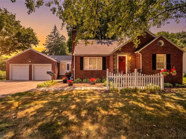 514 Everhard Rd SW, North Canton, OH 44709