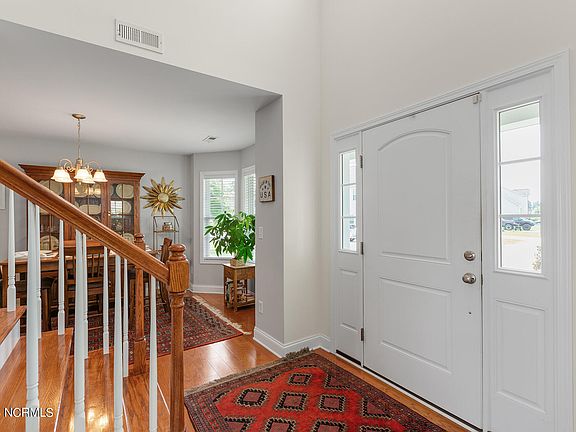 5th image of 5019 Trumpet Vine Way