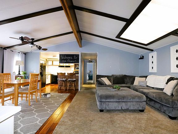 4th image of 435 Chateau La Salle Dr #435