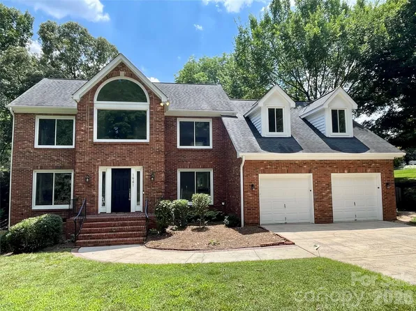 1941 Dugan Dr, Charlotte, NC 28270
