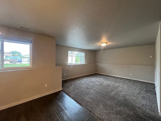 3 bed, 1100 sqft, $1,250 — Photo 4