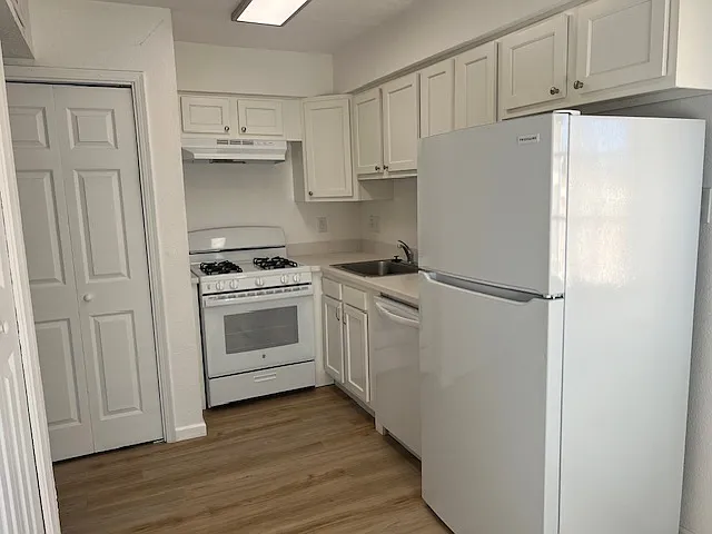 5001 Hardin Dr NE #B — Photo 4