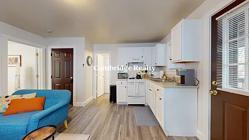 22 Hews St Photo 1