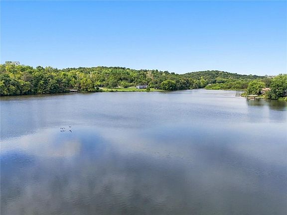 5th image of Timberlake Dr