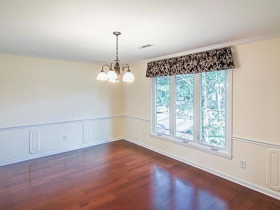 Dining room from front door