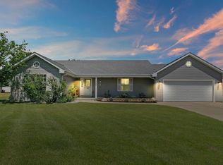5606 Eagle Point Dr, Racine, WI 53406