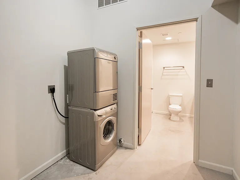 43 Burroughs St #201 — Photo 19