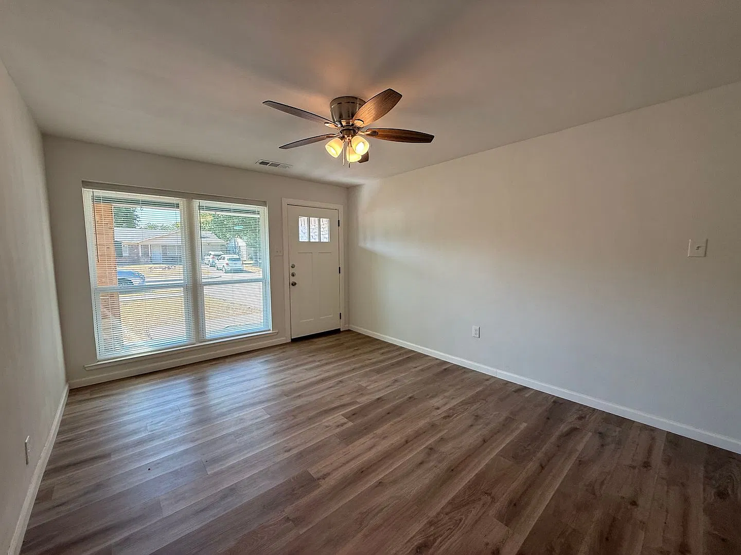 Fully Renovated 3-Bedroom Home in Prime Richardson Location! — Photo 3