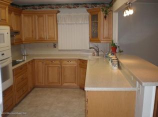 86 Castleton Dr, Toms River, NJ