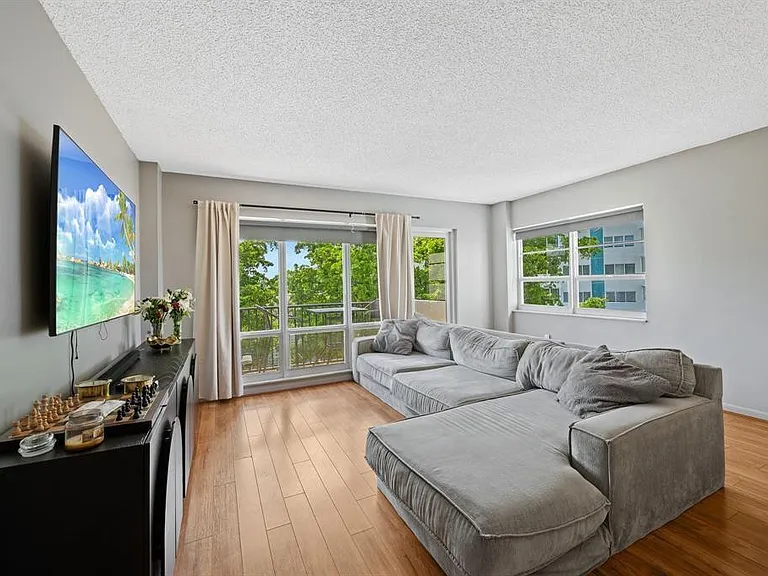 340 Sunset Dr #401 — Photo 10