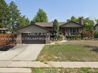 955 E Peach Blossom Dr, Sandy, UT 84094